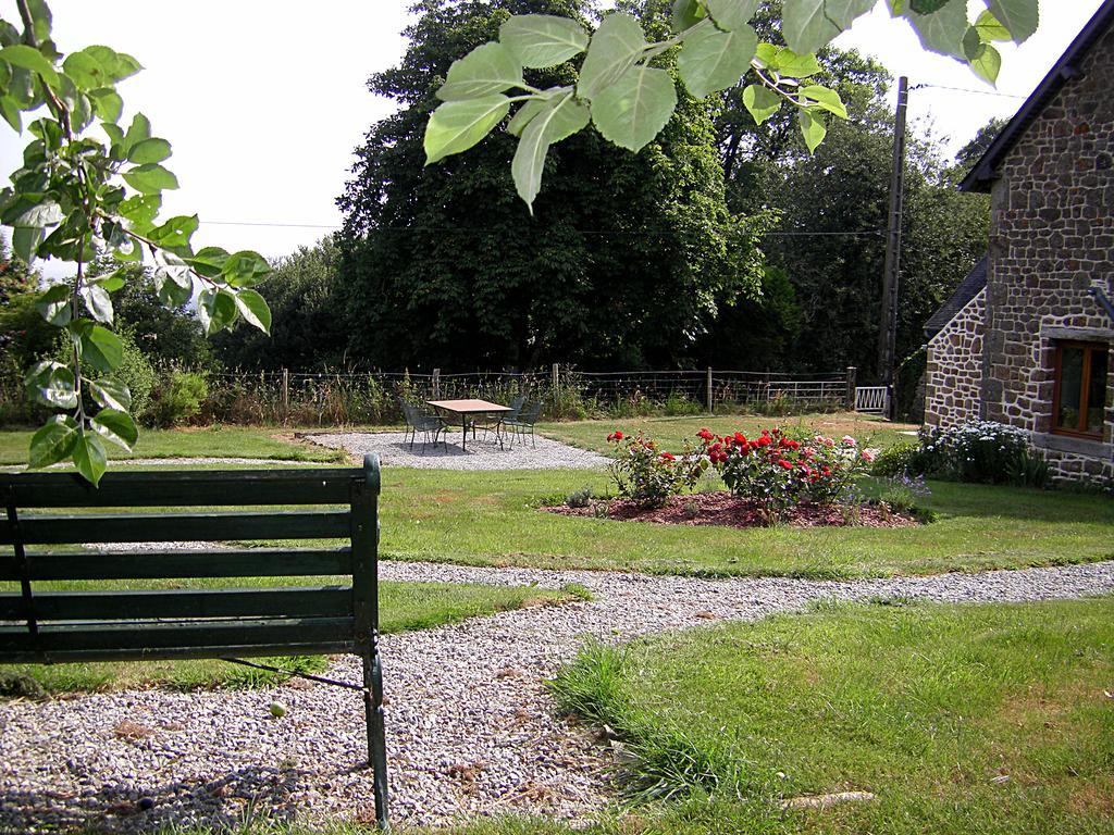 La Cloue Bed & Breakfast Sainte-Marie-du-Bois  Ngoại thất bức ảnh